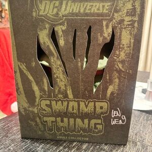 New Sealed 2011 DC Universe Swamp Thing Autographed by Len Wein! Rare!